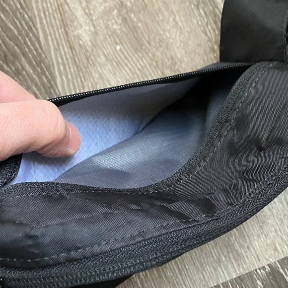 Flowfold Explorer Fanny Pack - Picture 5 of 15